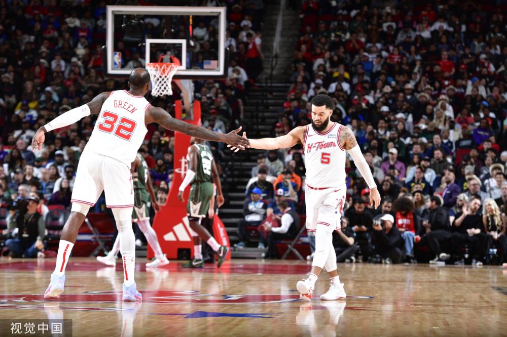 人中出类拔 人中出类拔